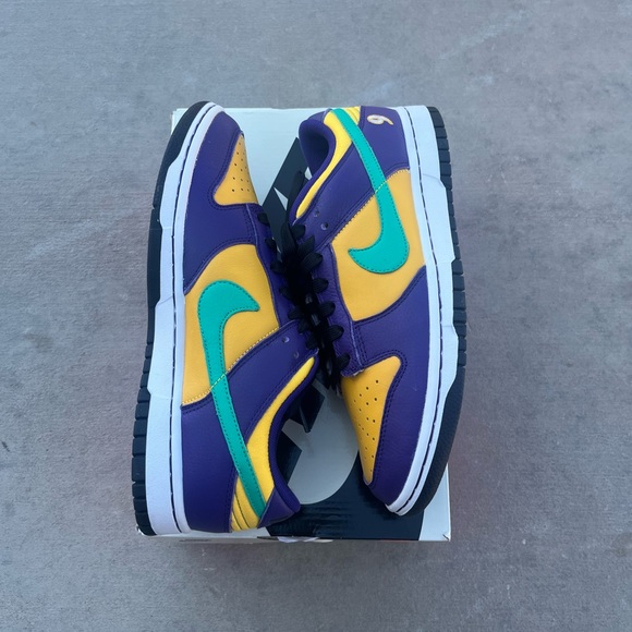 Nike Dunk Low x Lisa Leslie Sparks 2022 - D09581-500 - New - Picture 4 of 6